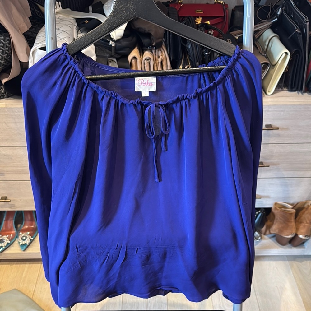 Women's Blue Top